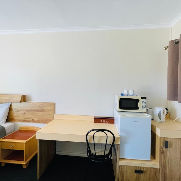 Habitación Deluxe doble | Servicio de comidas en la habitación