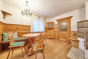 Casa familiar, 2 habitaciones, vista al jardín | Servicio a la habitación