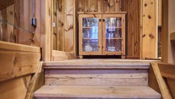 Family House, 2 Bedrooms, Garden View | Free WiFi, bed sheets