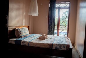 7 bedrooms, iron/ironing board, free WiFi, bed sheets