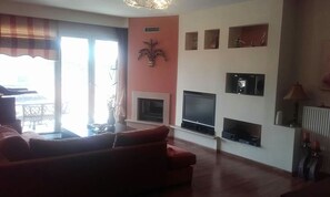 Apartment, Smoking