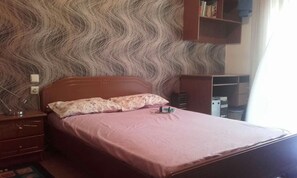 Apartment, Smoking