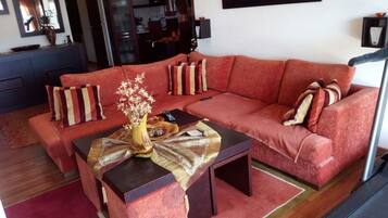 Apartment, Smoking