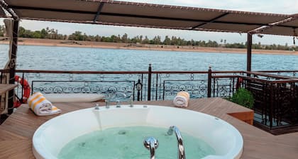 Sonesta Dahabeya Amirat I - Nile Cruise Ship - 7 nights from Luxor every Saturday