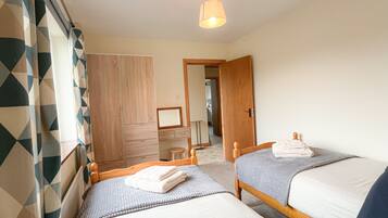 2 bedrooms, free cots/infant beds, bed sheets