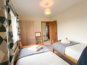 2 bedrooms, free cots/infant beds, bed sheets