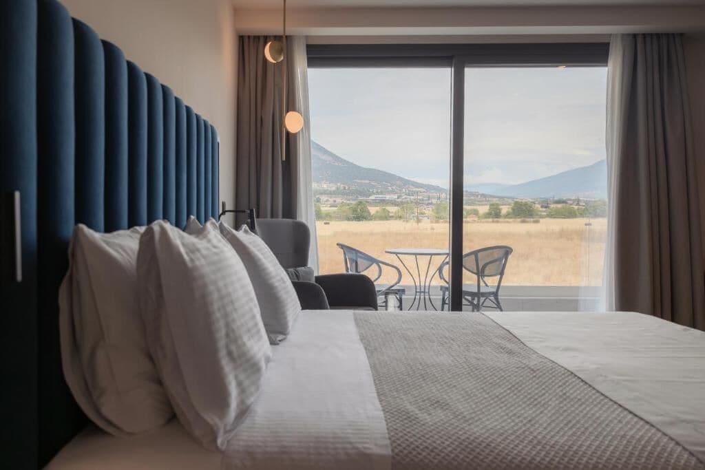 Superior Suite, Balcony, Mountain View | Egyptian cotton sheets, premium bedding, minibar, in-room safe