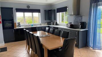 Microwave, dishwasher, coffee/tea maker, high chair