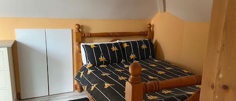 5 間睡房、免費嬰兒床、床單