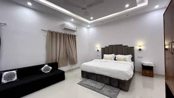 Superior Quadruple Room, Balcony