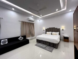 Superior Quadruple Room, Balcony