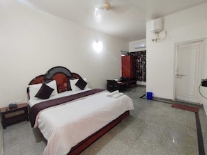 Deluxe Double Room | Free WiFi - Hotel Atithi Mount Abu (Mount Abu)