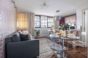 Interior - 1BR by Piccadilly Circus & Trafalgar Square (London)