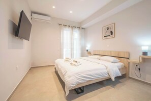 1 habitación, tabla de planchar con plancha, wifi y ropa de cama 
