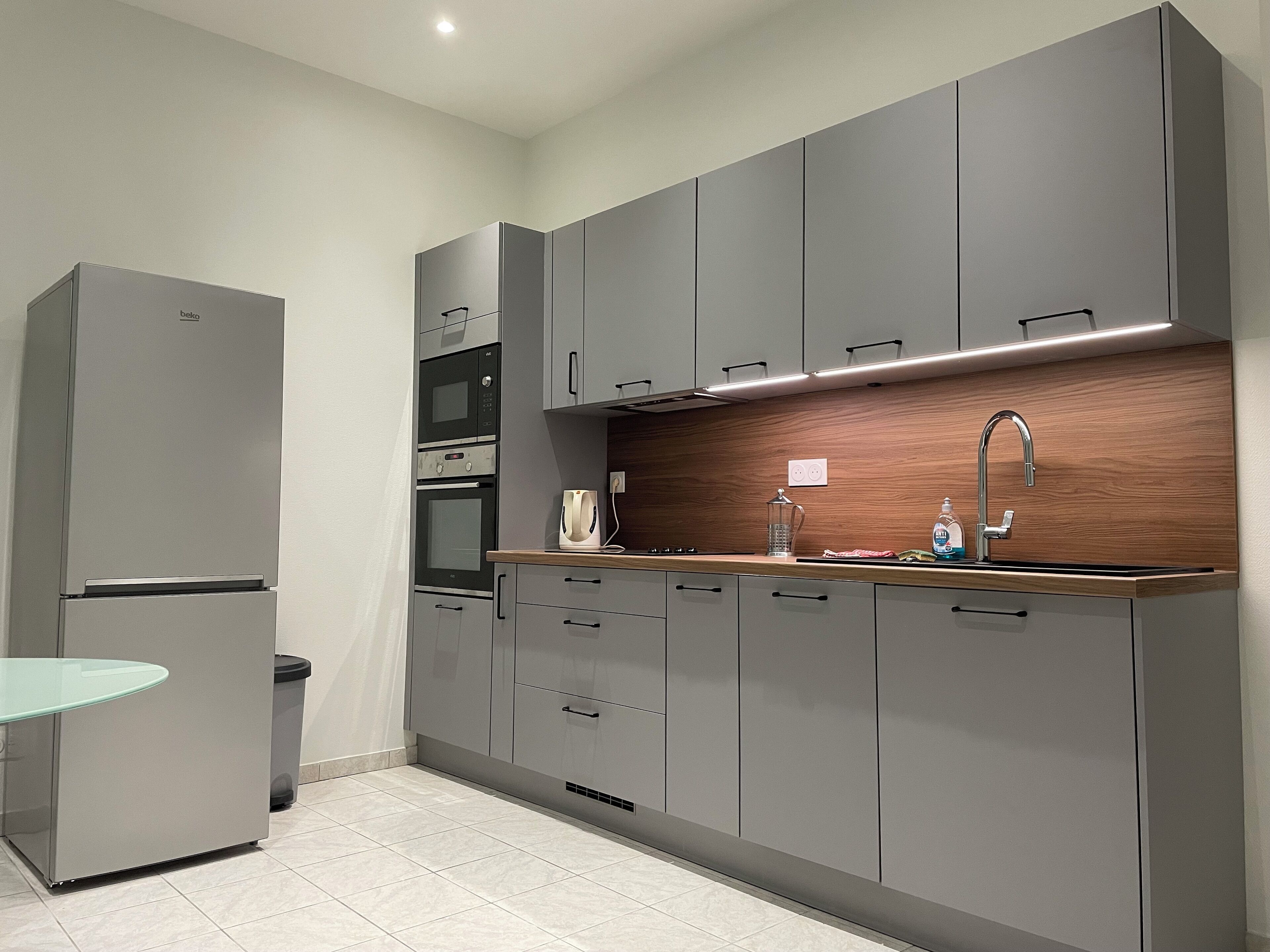 Microwave, oven, stovetop, dishwasher