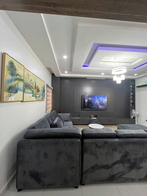 Apart Daire, 3 Yatak Odası, Engellilere Uygun, Sigara İçilebilir | Oturma odası