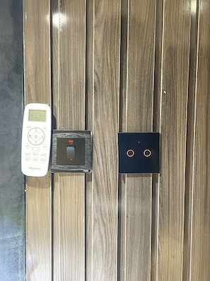 Apartment, 1 Bedroom, Accessible, Smoking | Miscellaneous