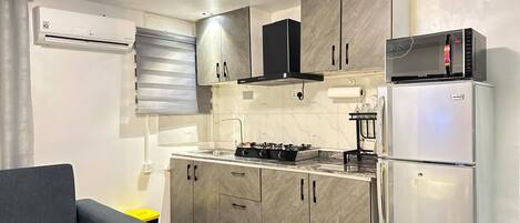 Apartment, 1 Bedroom, Accessible, Smoking | Interior