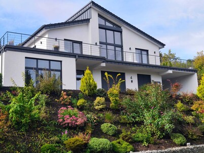 Modern apartment in a quiet location - including fitness equipment, separate entrance