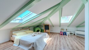 6 bedrooms, iron/ironing board, free WiFi, bed sheets - Villa Palazzo del mar Opatija by Villas Guide (Mošcenicka Draga)