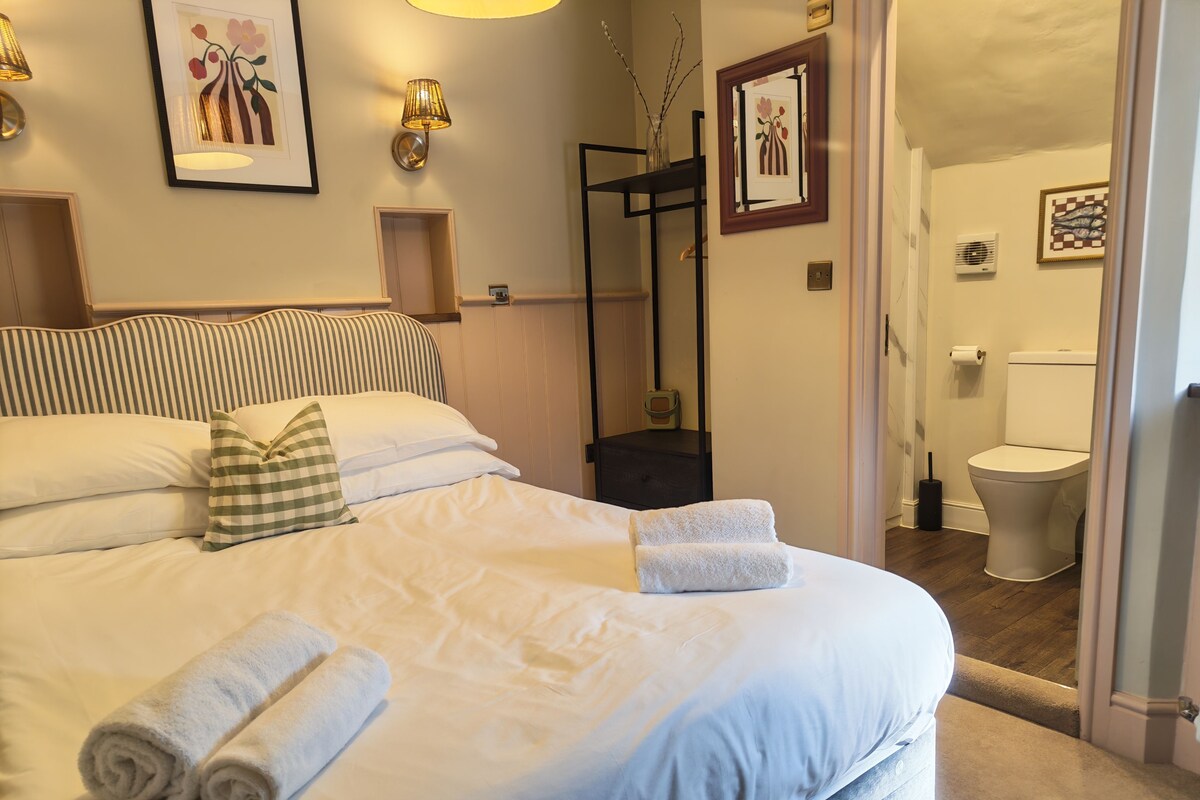 In-room safe, soundproofing, iron/ironing board (on request)
