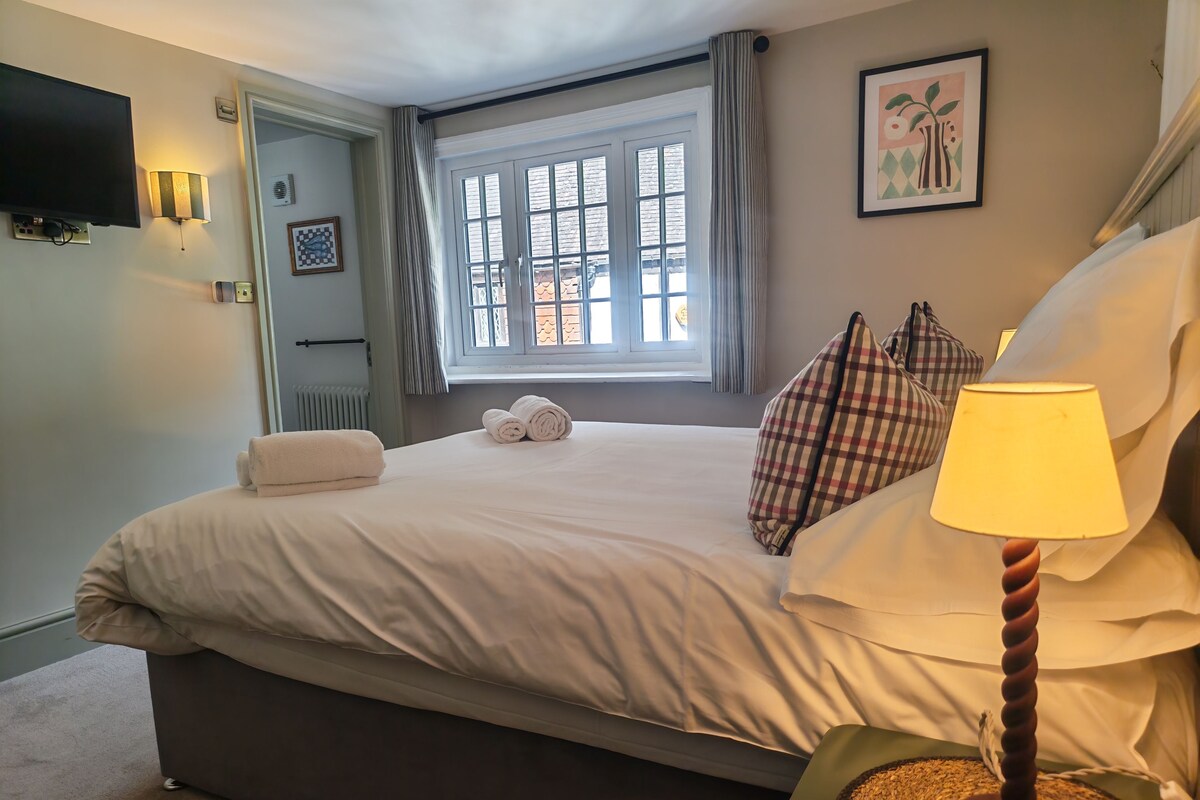 In-room safe, soundproofing, iron/ironing board (on request)