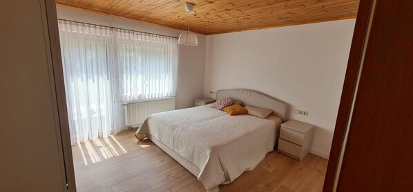 2 chambres, fer et planche à repasser, Wi-Fi, literie fournie