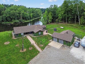 Exterior - The Grand Riverhouse (Eaton Rapids)