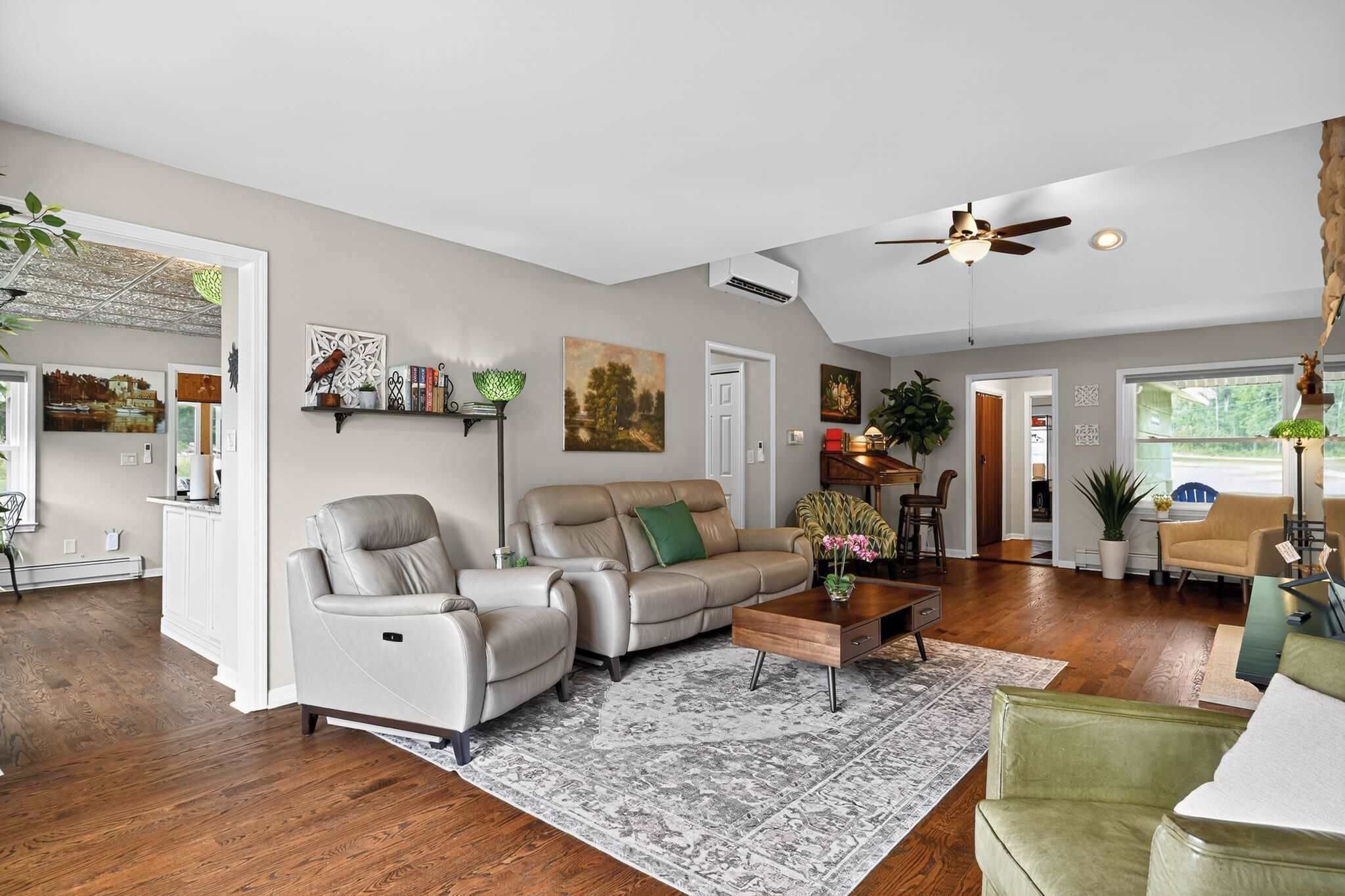 TV, fireplace, books, offices