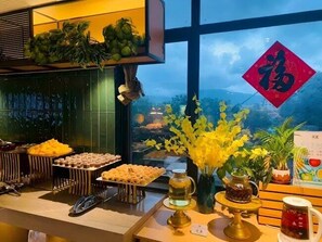 Esmorzar diari d'estil bufet (48 CNY per persona)