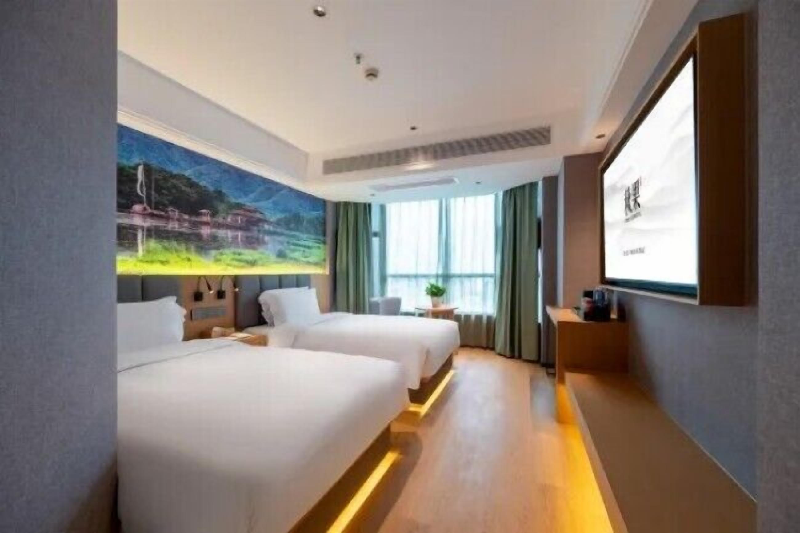 Basic Twin Room, City View | Free WiFi