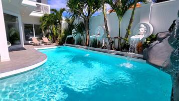 Outdoor pool, pool loungers