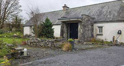Cottage - Sleeps 2 - Near Cliffs of Moher
