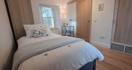 4guest-2bedroom-wifi-parking