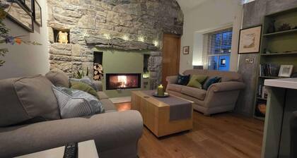 Cottage - Sleeps 2 - Near Cliffs of Moher