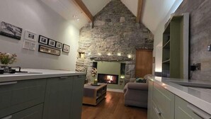 Interior - Cottage - Sleeps 2 - Near Cliffs of Moher (Meggagh)