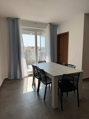 Unclassified image, 4 of 25, button - Spacious Stay New 2BR with Balcony - by HostMT (Il-Fgura)