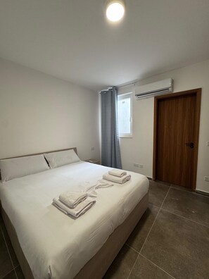 2 chambres, fer et planche Ă repasser, Wi-Fi, draps fournis
