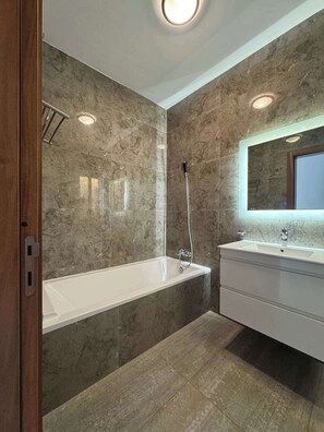 Douche, séchoir à cheveux