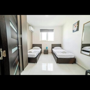 2 makuuhuonetta, silitysrauta/-lauta, Wi-Fi, vuodevaatteet