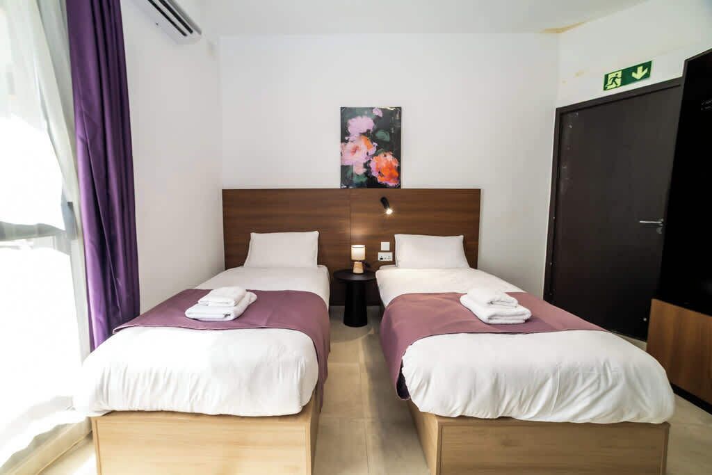 1 chambre, fer et planche à repasser, Wi-Fi, draps fournis