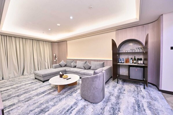 Luxury Suite | Living area