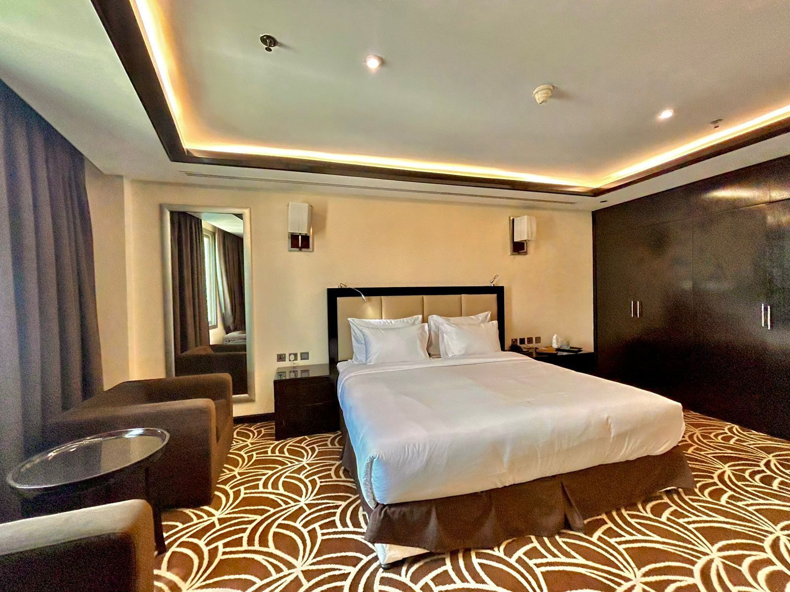 Luxury Suite | Egyptian cotton sheets, premium bedding, minibar, in-room safe