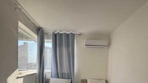 2 bedrooms, iron/ironing board, WiFi, bed sheets - Spacious Stay New 2BR with Balcony - by HostMT (Il-Fgura)