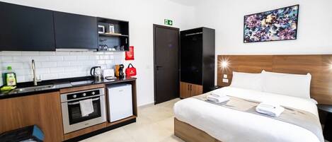 1 chambre, fer et planche à repasser, Wi-Fi, draps fournis