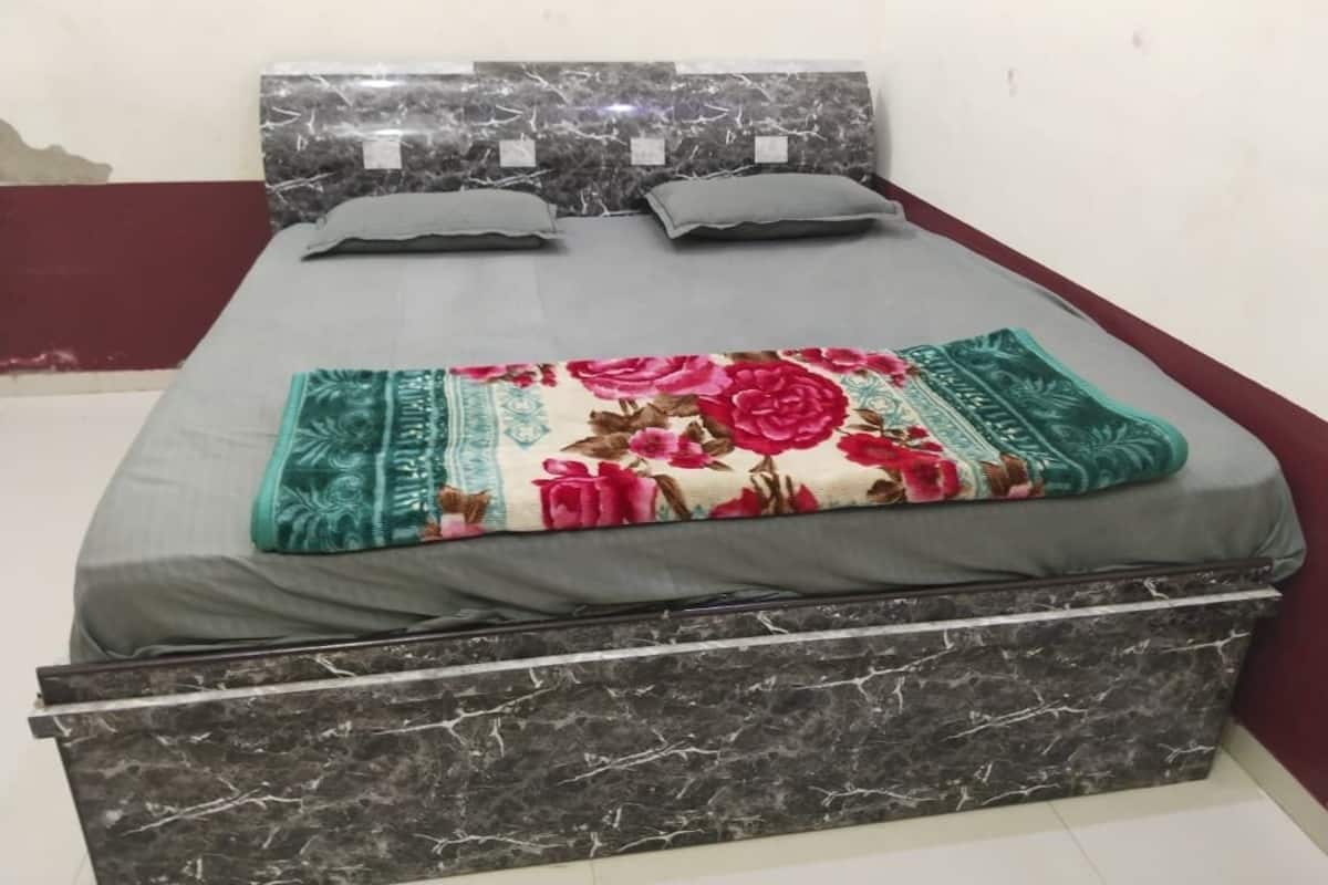 Standard Room | Rollaway beds, free WiFi, bed sheets