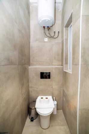 Een douche, een haardroger