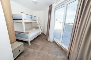 2 quartos, ferros/tábuas de passar roupa, Wi-Fi, roupa de cama