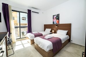 1 chambre, fer et planche à repasser, Wi-Fi, literie fournie