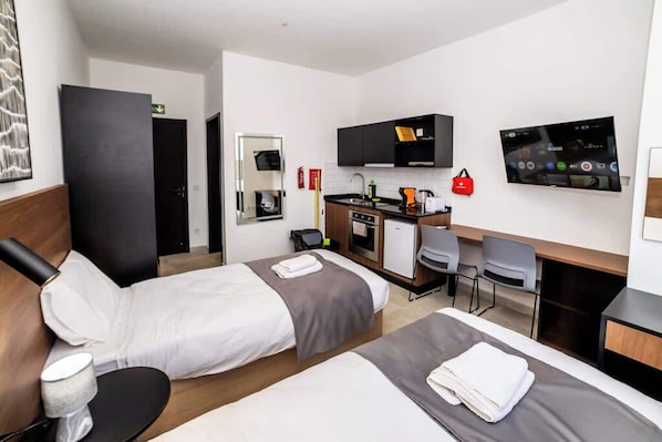 1 bedroom, iron/ironing board, WiFi, bed sheets